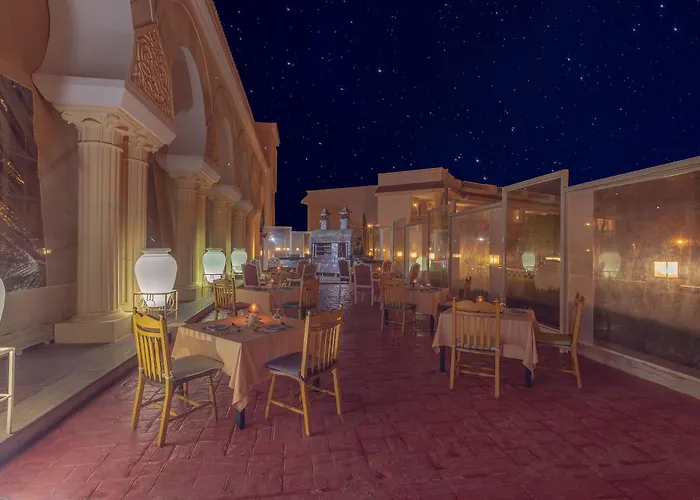 Курортный комплекс Old Palace Sahl Hasheesh