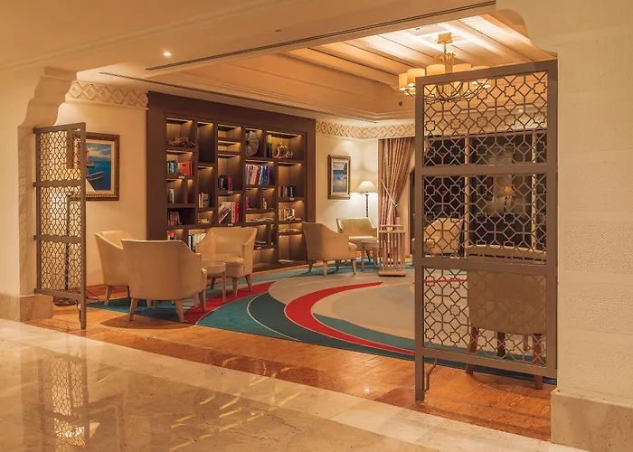 Курортный комплекс Old Palace Sahl Hasheesh