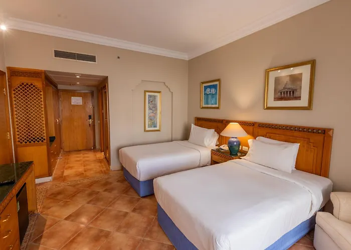 Old Palace Sahl Hasheesh 5*