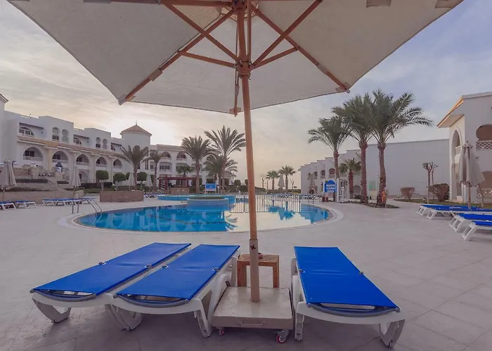 Курортный комплекс Old Palace Sahl Hasheesh 5*